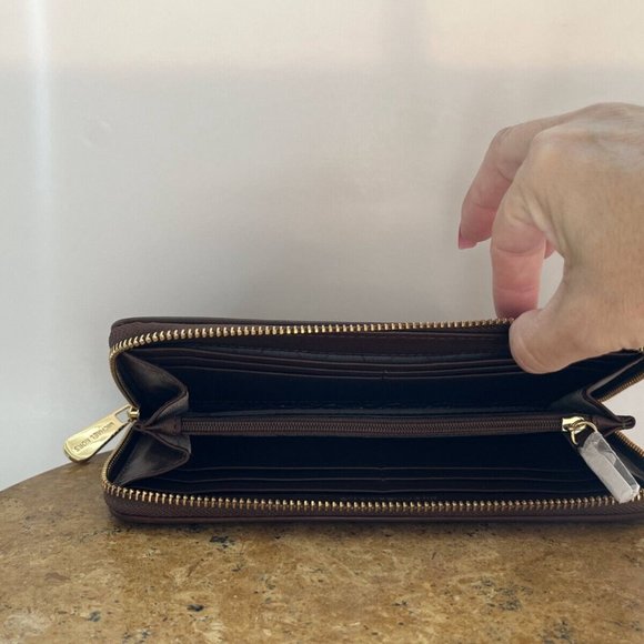 Michael Kors Signature Logo Brown Wallet Womens Golden Hardware Handbag New - Picture 8 of 10